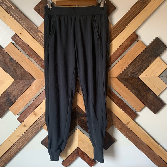 Fabletics Pants - Fabletics Carrigan Jogger Pants size Small